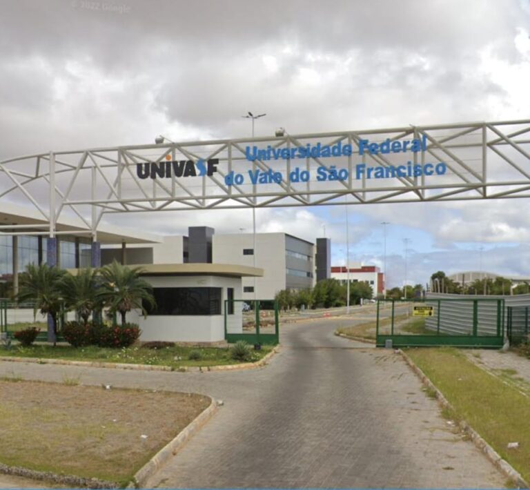 Inscrições Abertas para o Programa de Mobilidade Estudantil InterIES 2025.1 Estudantes da Universidade Federal do Vale do São Francisco (Univasf), Universidade do Estado da Bahia (Uneb), Universidade de Pernambuco (UPE), Faculdade de Petrolina (Facape) e Instituto Federal do Sertão Pernambucano (IFSertãoPE) têm uma oportunidade incrível! O Programa de Mobilidade Estudantil InterIES está com inscrições abertas para cursar disciplinas no período letivo 2025.1 do IFSertãoPE.