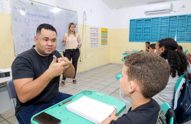 Petrolina se torna referência em inclusão educacional, transformando vidas por meio da educação Petrolina se torna referência em inclusão educacional, transformando vidas por meio da educação
