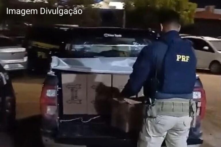 PRF Apreende Mais de MIL Frascos de Perfumes Falsificados em Juazeiro, BA PRF Apreende Mais de MIL Frascos de Perfumes Falsificados em Juazeiro, BA