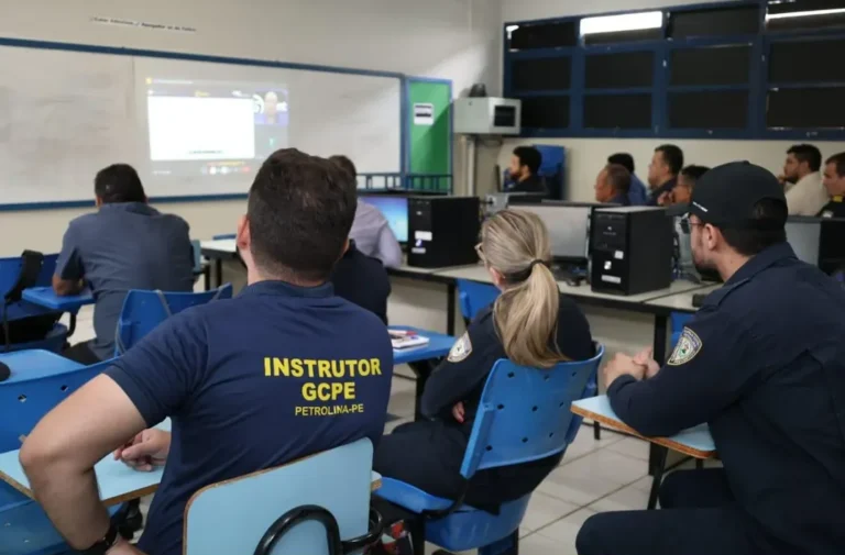 Prefeitura de Petrolina Promove treinamento Digital para a Guarda Civil Prefeitura de Petrolina Promove treinamento Digital para a Guarda Civil